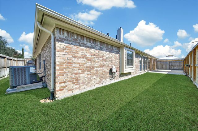 5918 Greenway Manor Lane, Spring, TX 77373