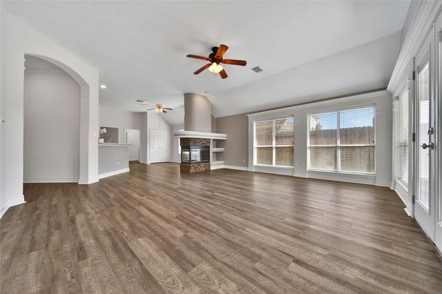 5918 Greenway Manor Lane, Spring, TX 77373