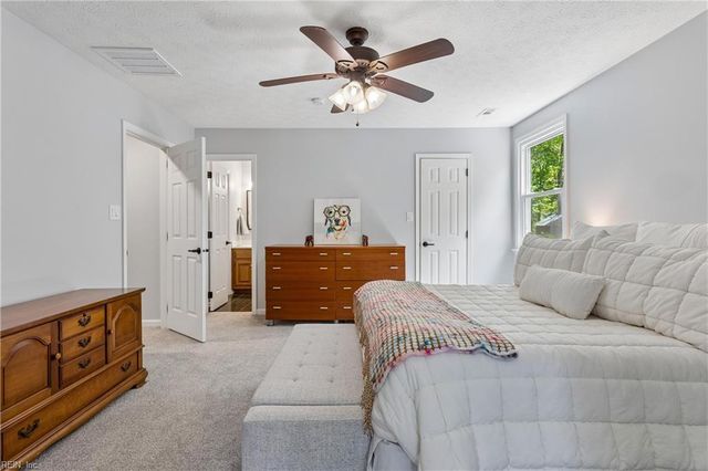 102 Militia CT, Yorktown, VA 23693