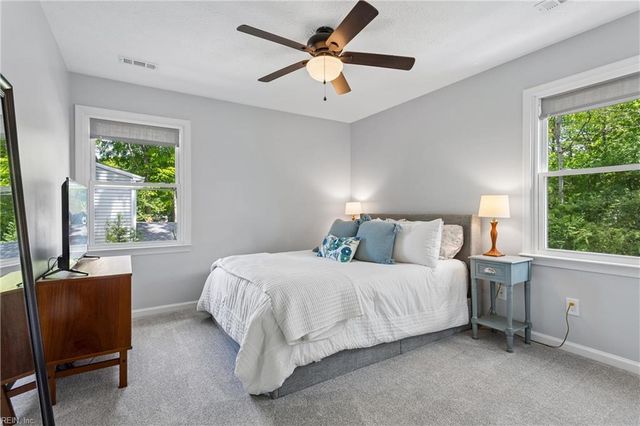 102 Militia CT, Yorktown, VA 23693