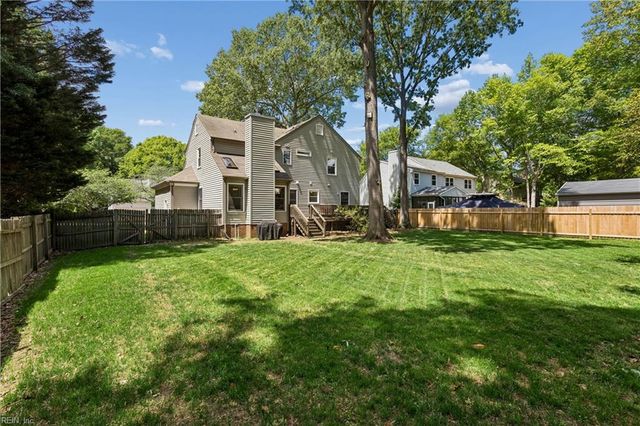 102 Militia CT, Yorktown, VA 23693