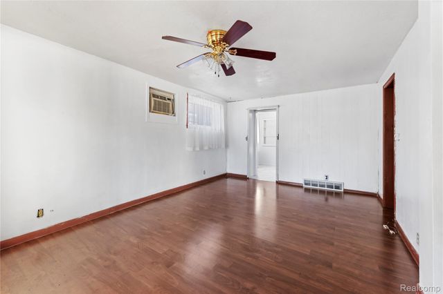 11399 Lumpkin Street, Hamtramck, MI 48212