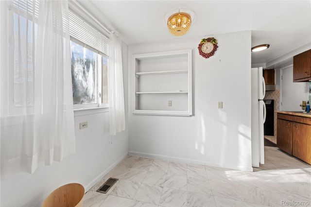 11399 Lumpkin Street, Hamtramck, MI 48212