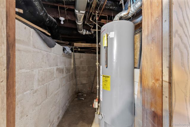 11399 Lumpkin Street, Hamtramck, MI 48212