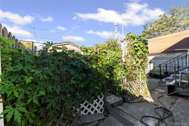 11399 Lumpkin Street, Hamtramck, MI 48212