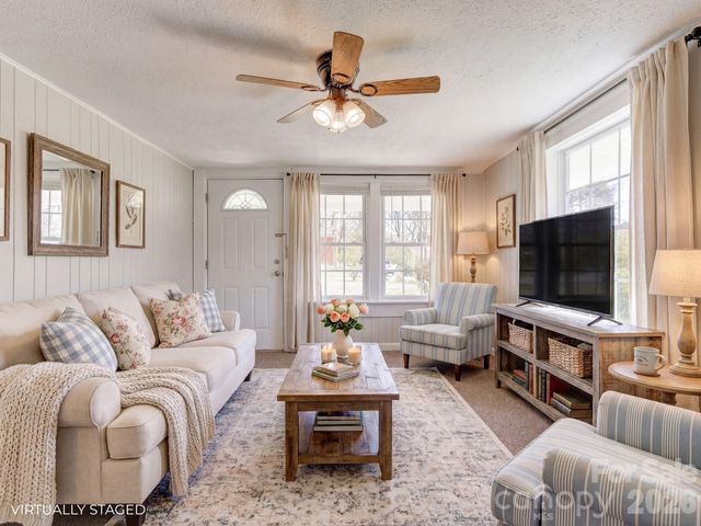 438 Loop Road, Hendersonville, NC 28792