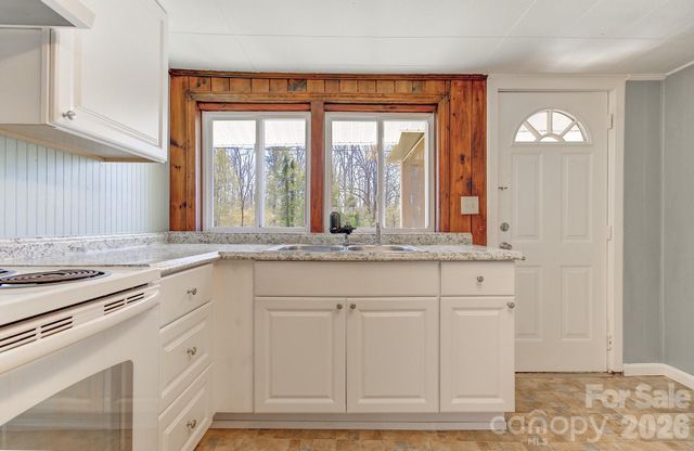 438 Loop Road, Hendersonville, NC 28792