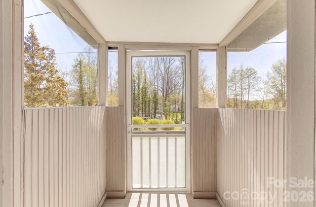 438 Loop Road, Hendersonville, NC 28792