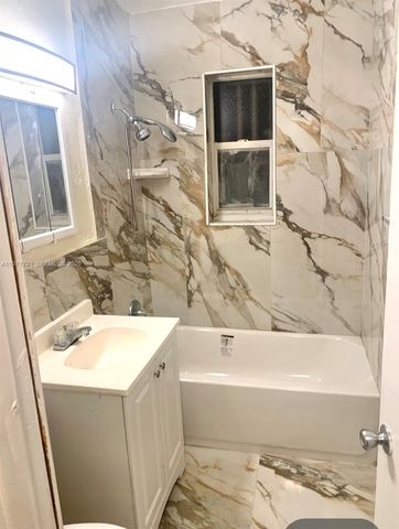 10761 SW 221st St, Miami, FL 33170