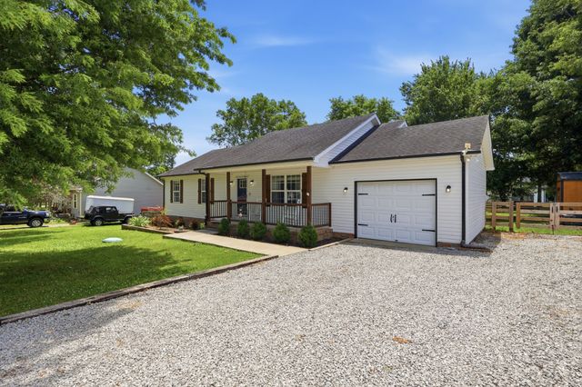 107 High St, Chapel Hill, TN 37034