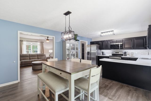 107 High St, Chapel Hill, TN 37034