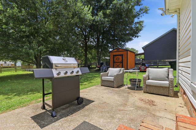 107 High St, Chapel Hill, TN 37034