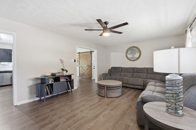 107 High St, Chapel Hill, TN 37034