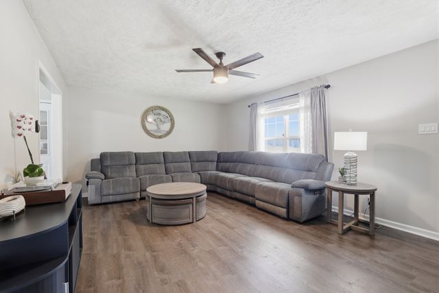 107 High St, Chapel Hill, TN 37034