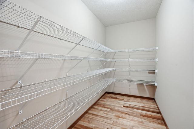7117 Oakridge Trail, Shakopee, MN 55379