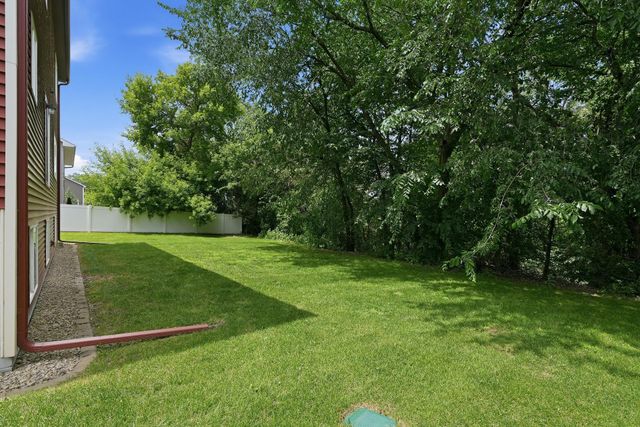 7117 Oakridge Trail, Shakopee, MN 55379