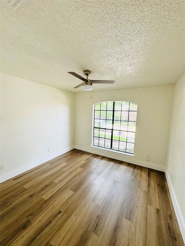 9215 Highedge Circle, Dallas, TX 75238