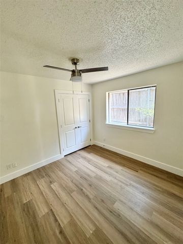 9215 Highedge Circle, Dallas, TX 75238