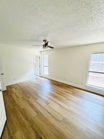 9215 Highedge Circle, Dallas, TX 75238