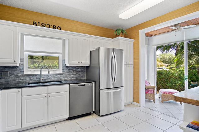 12457 Harbour Ridge Boulevard 27, Palm City, FL 34990