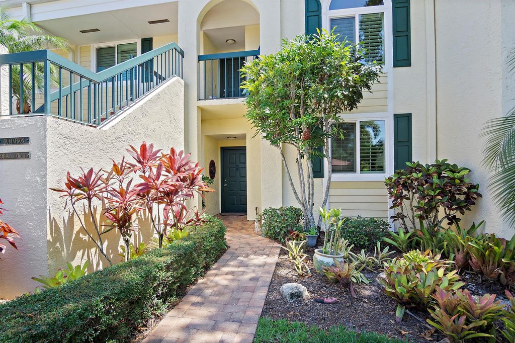 12457 Harbour Ridge Boulevard 27, Palm City, FL 34990