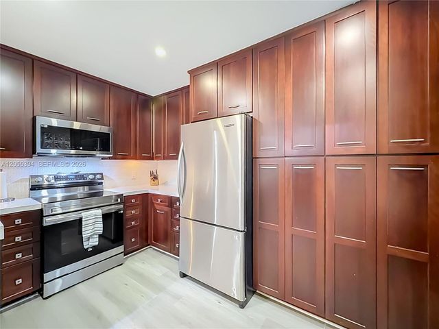 10790 NW 14th St 196, Plantation, FL 33322