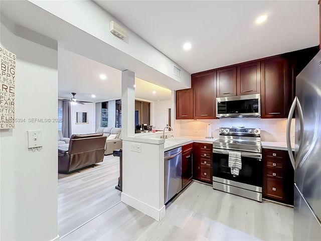 10790 NW 14th St 196, Plantation, FL 33322