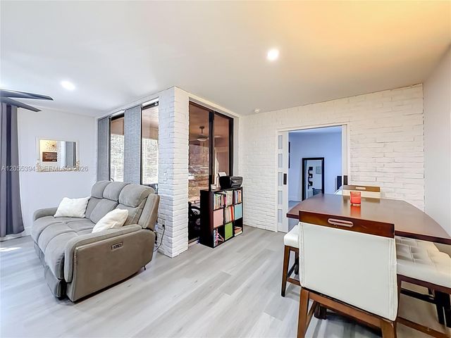 10790 NW 14th St 196, Plantation, FL 33322