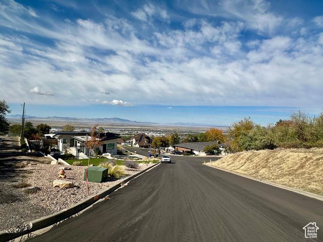 3716 S OAKRIDGE CT, Bountiful, UT 84010