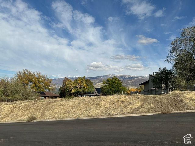 3716 S OAKRIDGE CT, Bountiful, UT 84010