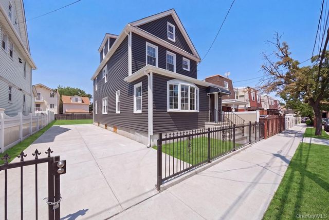 150-29 Yates Road, Jamaica, NY 11433