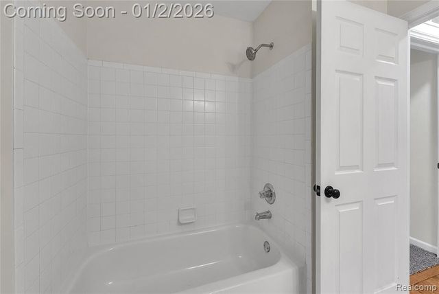 45640 Warwick Drive, Macomb, MI 48044