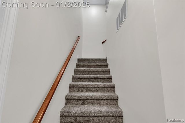 45640 Warwick Drive, Macomb, MI 48044