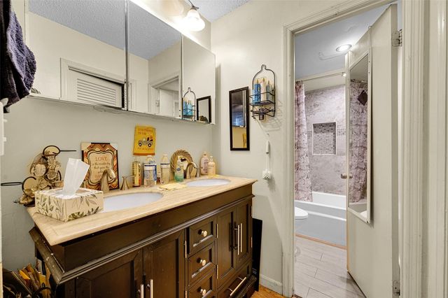 7041 Environ Boulevard 326, Lauderhill, FL 33319