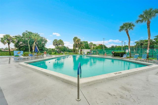 7041 Environ Boulevard 326, Lauderhill, FL 33319