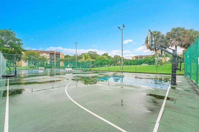 7041 Environ Boulevard 326, Lauderhill, FL 33319