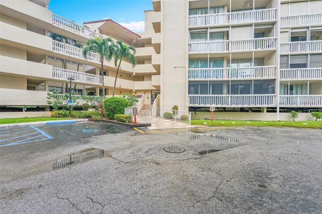 7041 Environ Boulevard 326, Lauderhill, FL 33319