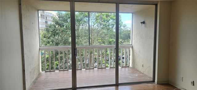 7041 Environ Boulevard 326, Lauderhill, FL 33319