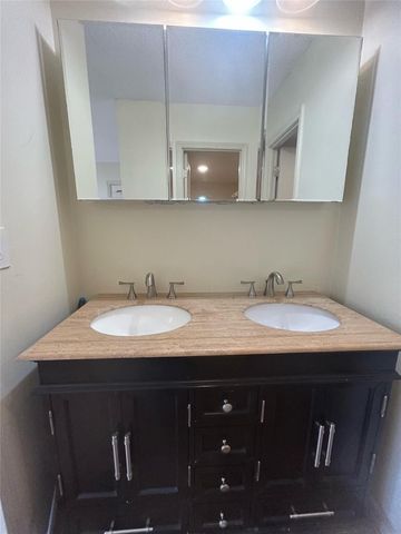 7041 Environ Boulevard 326, Lauderhill, FL 33319