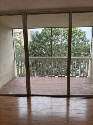 7041 Environ Boulevard 326, Lauderhill, FL 33319