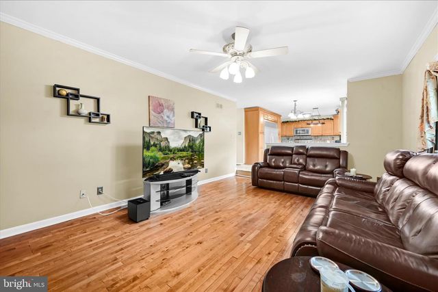 232 BEATRICE LN, Aston, PA 19014