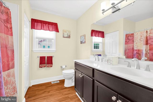 232 BEATRICE LN, Aston, PA 19014