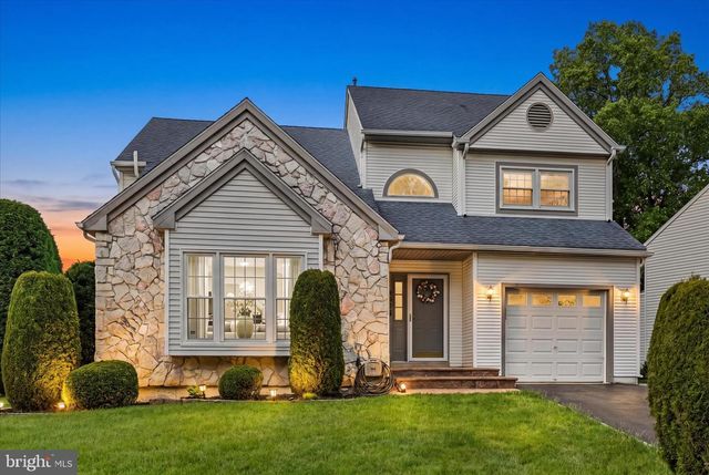 232 BEATRICE LN, Aston, PA 19014