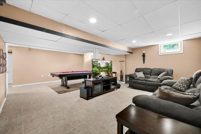 232 BEATRICE LN, Aston, PA 19014