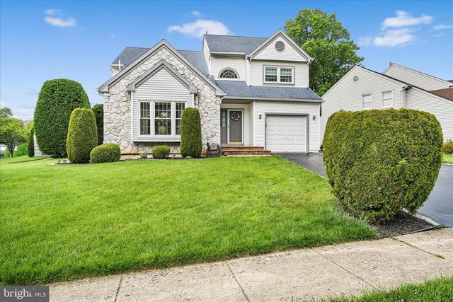 232 BEATRICE LN, Aston, PA 19014