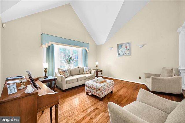 232 BEATRICE LN, Aston, PA 19014