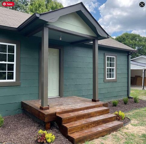 194 E Pine Street, Rossville, GA 30741