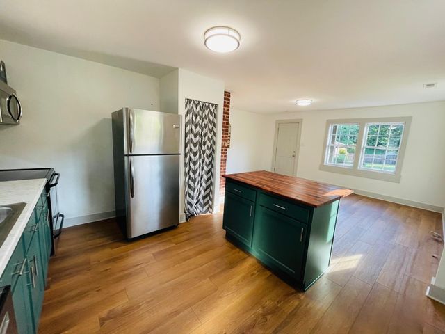 194 E Pine Street, Rossville, GA 30741