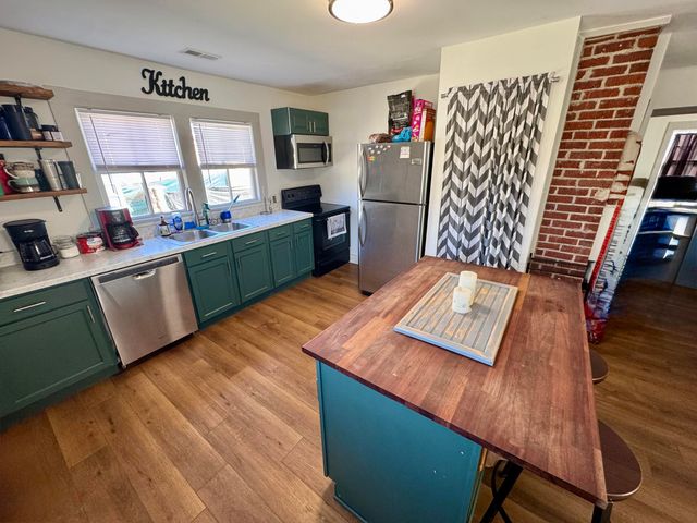 194 E Pine Street, Rossville, GA 30741