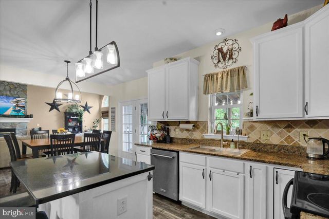 110 CLARION DR, Douglassville, PA 19518